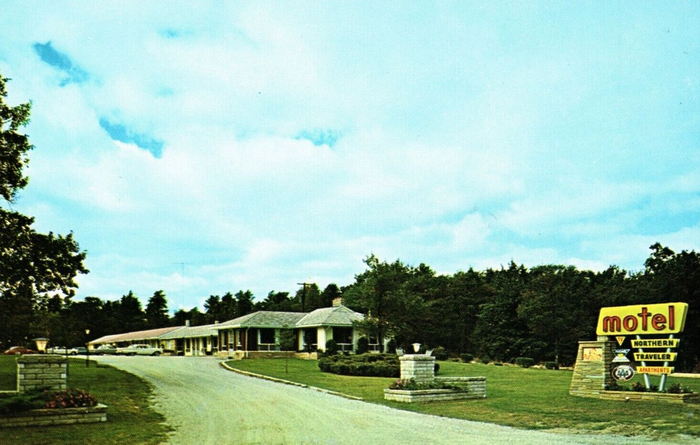 Northern Traveler Motel - Vintage Postcard